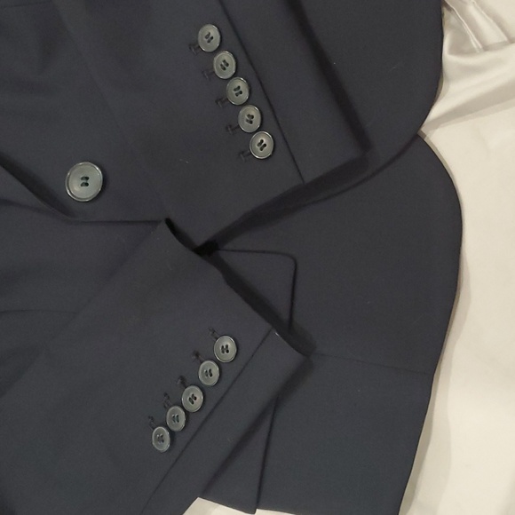 Blazer - Picture 4 of 7